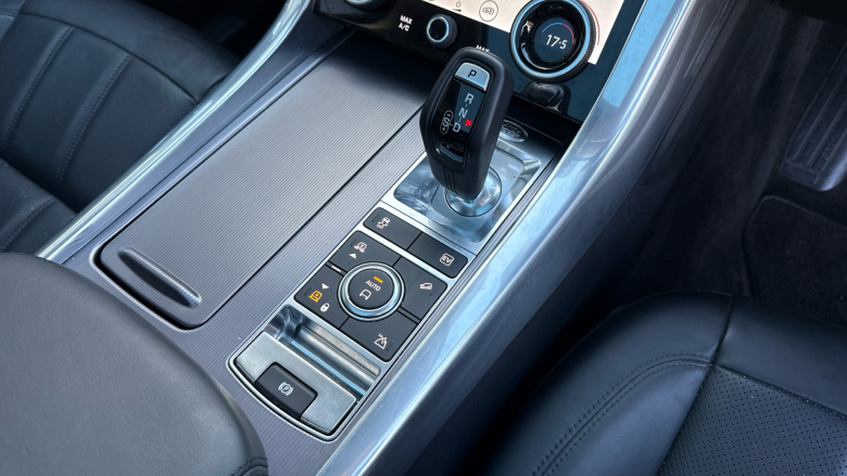 Land Rover Range Rover Sport 2.0 P400e HSE 5dr Auto Estate